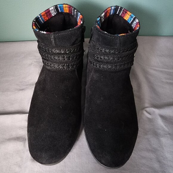 Minnetonka Women's Black Dixon Suede Ankle Booties, Size 6 - Picture 6 of 12